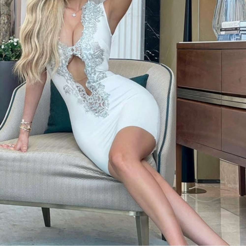 NWT Leilani Bandage Mini Dress - White Size L